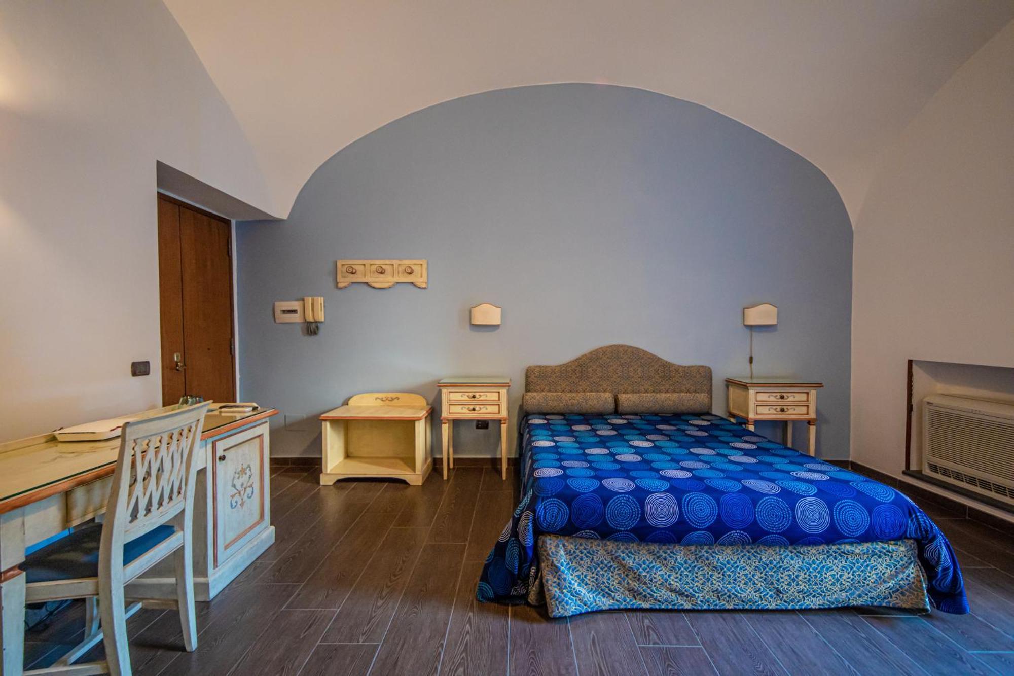 באקולי La Rada B&B מראה חיצוני תמונה
